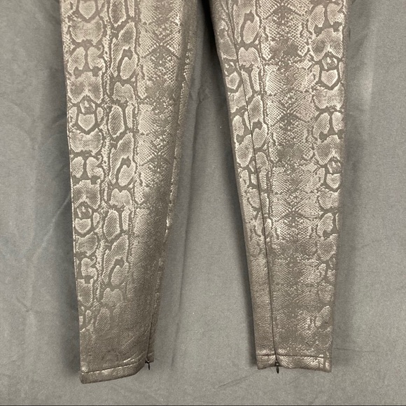 Zara basic women’s snake printed stretch leggings - Picture 3 of 8